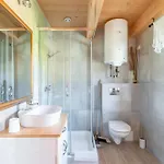 Osada Na Ochodzitej Lodge