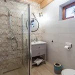 Osada Na Ochodzitej Lodge