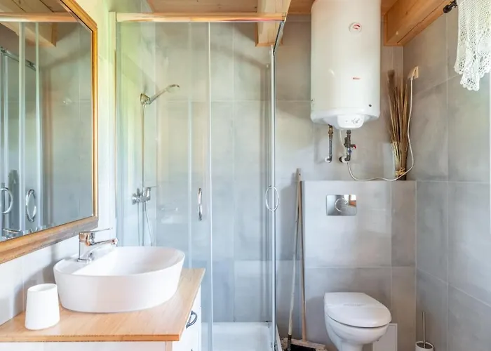 Osada Na Ochodzitej Lodge