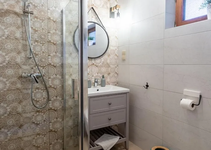 Osada Na Ochodzitej Lodge